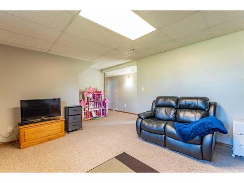 4205 63 Street, Stettler, AB - Indoor