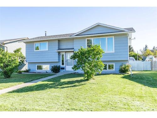 4205 63 Street, Stettler, AB - Outdoor