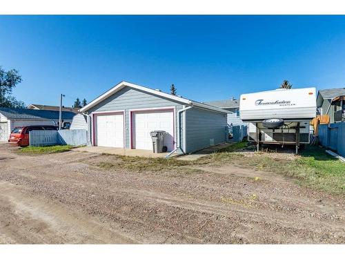 4205 63 Street, Stettler, AB - Outdoor With Exterior