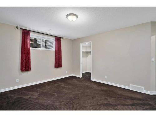 35 Weddell Crescent, Red Deer, AB - Indoor Photo Showing Other Room