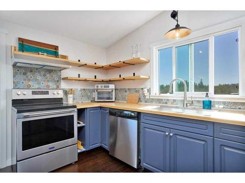 353022 Range Road 4-3, Rural Clearwater County, AB - Indoor Photo Showing Kitchen