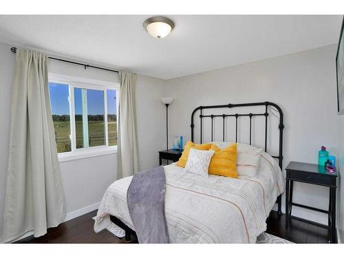 353022 Range Road 4-3, Rural Clearwater County, AB - Indoor Photo Showing Bedroom