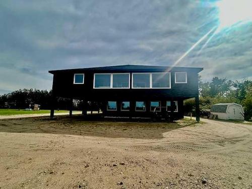 4334 49 Street, Hardisty, AB - Outdoor