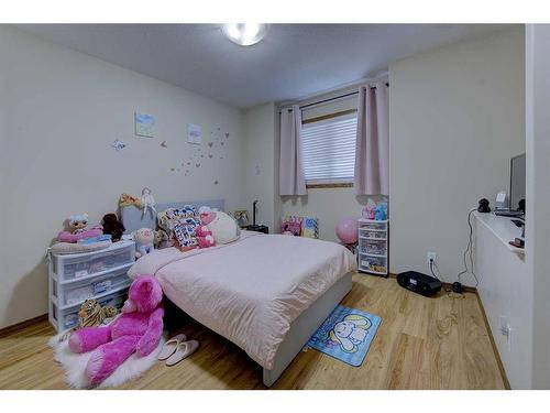 83 Vanier Drive, Red Deer, AB - Indoor Photo Showing Bedroom