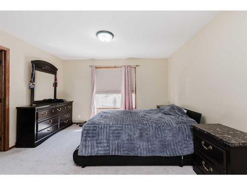 518 Lancaster Drive, Red Deer, AB - Indoor Photo Showing Bedroom