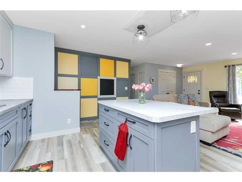 3546 46 Street, Red Deer, AB - Indoor Photo Showing Kitchen