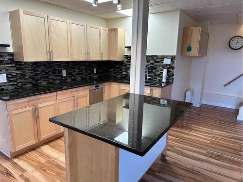 60049 Township Road 36-2, Rural Clearwater County, AB - Indoor Photo Showing Kitchen