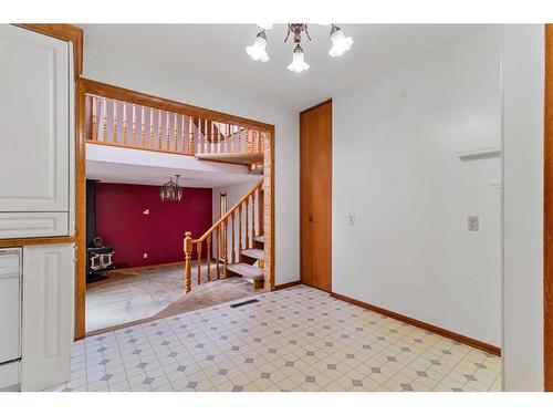 4221 33 Street, Red Deer, AB - Indoor Photo Showing Other Room