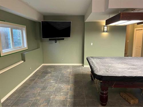 50 Village Crescent, Red Deer, AB - Indoor Photo Showing Other Room