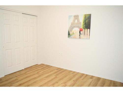 105-80 Kelloway Crescent, Red Deer, AB - Indoor Photo Showing Other Room