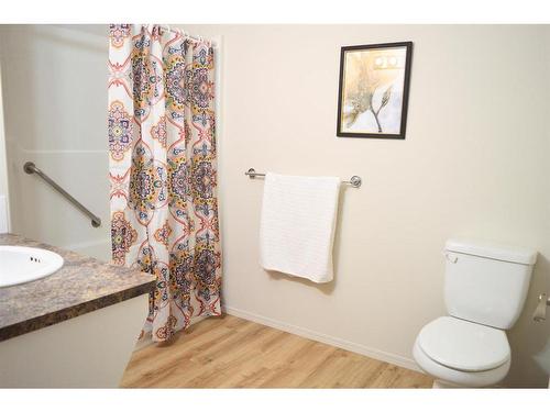 105-80 Kelloway Crescent, Red Deer, AB - Indoor Photo Showing Bathroom