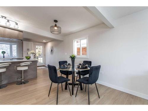 3931 38 Avenue, Red Deer, AB - Indoor Photo Showing Dining Room