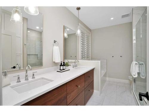 8 Sweetgrass Place, Sylvan Lake, AB - Indoor Photo Showing Bathroom