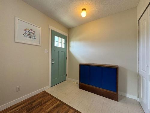 4309 75 Street, Camrose, AB - Indoor Photo Showing Other Room