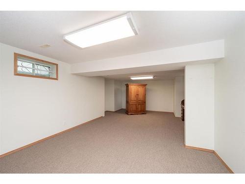 88 Dunham Close, Red Deer, AB - Indoor Photo Showing Other Room