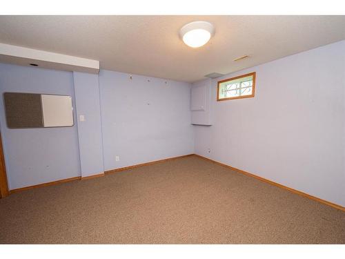 88 Dunham Close, Red Deer, AB - Indoor Photo Showing Other Room