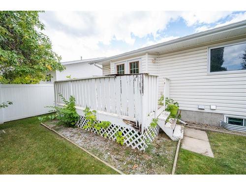 88 Dunham Close, Red Deer, AB - Outdoor