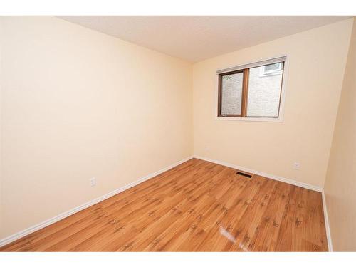 46 Grant Street, Red Deer, AB - Indoor Photo Showing Other Room