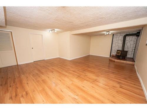 46 Grant Street, Red Deer, AB - Indoor Photo Showing Other Room