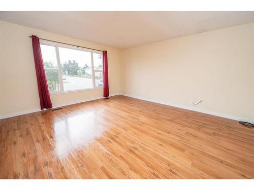 46 Grant Street, Red Deer, AB - Indoor Photo Showing Other Room