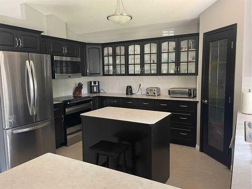 4607 4A Street South, Boyle, AB - Indoor Photo Showing Kitchen