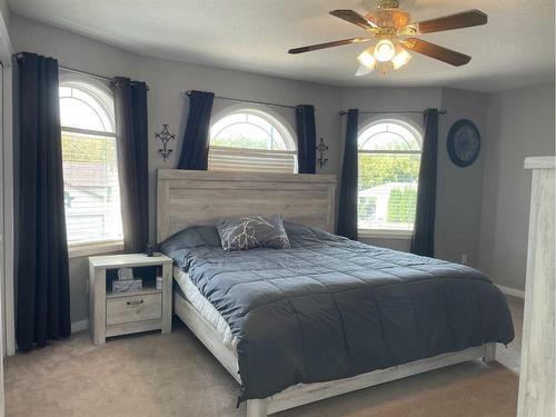 4607 4A Street South, Boyle, AB - Indoor Photo Showing Bedroom