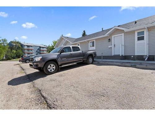 101-5510 Kerry Wood Drive, Red Deer, AB - Outdoor