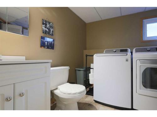 6406 35 Avenue, Camrose, AB - Indoor Photo Showing Laundry Room