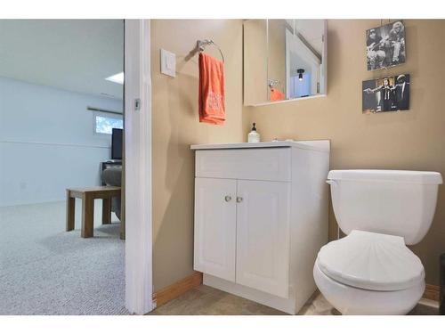 6406 35 Avenue, Camrose, AB - Indoor Photo Showing Bathroom