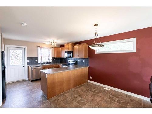 165 Kelloway Crescent, Red Deer, AB - Indoor Photo Showing Kitchen