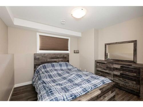 165 Kelloway Crescent, Red Deer, AB - Indoor Photo Showing Bedroom