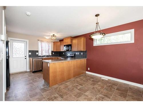 165 Kelloway Crescent, Red Deer, AB - Indoor Photo Showing Kitchen