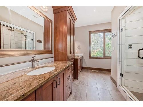 12 Cronquist Close, Red Deer, AB - Indoor Photo Showing Bathroom