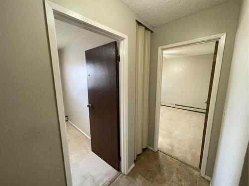 301-4814 46 Street, Red Deer, AB - Indoor Photo Showing Other Room