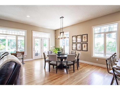 6240 Cronquist Drive, Red Deer, AB - Indoor Photo Showing Dining Room