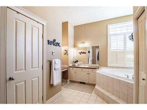 6240 Cronquist Drive, Red Deer, AB - Indoor Photo Showing Bathroom