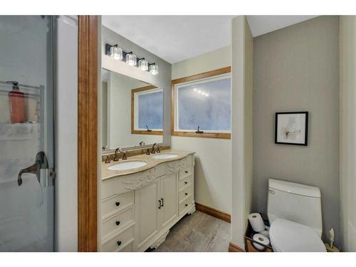 9 Cronquist Close, Red Deer, AB - Indoor Photo Showing Bathroom