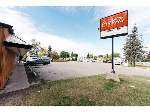 6830 59 Avenue, Red Deer, AB 