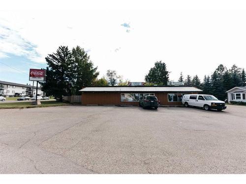 6830 59 Avenue, Red Deer, AB 