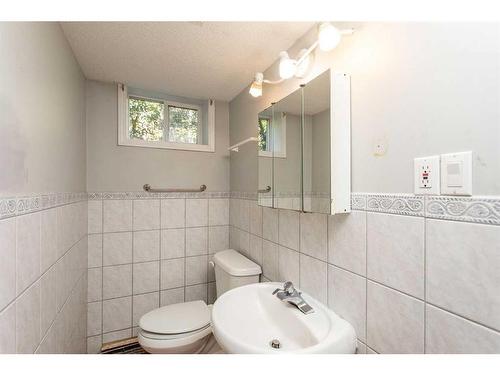 4754 55 Street, Red Deer, AB - Indoor Photo Showing Bathroom