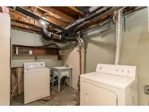 4754 55 Street, Red Deer, AB - Indoor Photo Showing Laundry Room