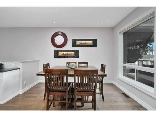 10 Henner'S Outlook, Lacombe, AB - Indoor Photo Showing Dining Room