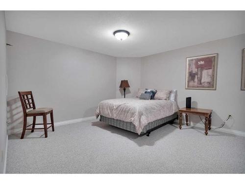 524 Summer Crescent, Rural Ponoka County, AB - Indoor Photo Showing Bedroom