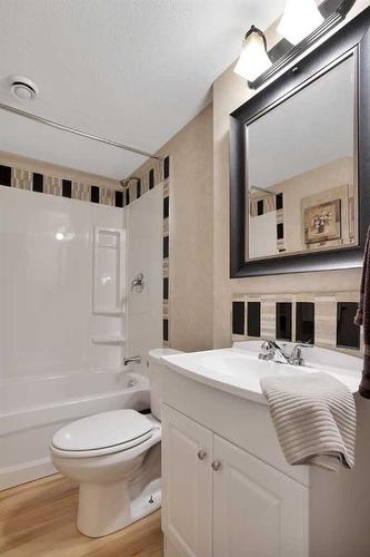 524 Summer Crescent, Rural Ponoka County, AB - Indoor Photo Showing Bathroom