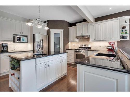 524 Summer Crescent, Rural Ponoka County, AB - Indoor Photo Showing Kitchen With Upgraded Kitchen