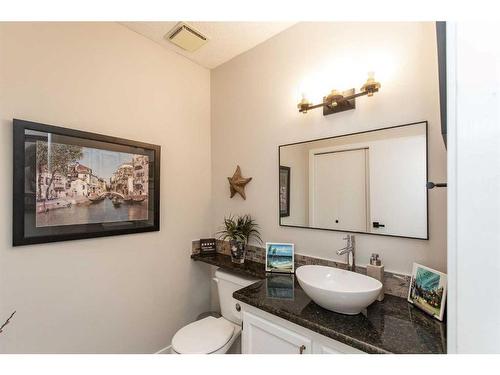 40 Alton Close, Red Deer, AB - Indoor Photo Showing Bathroom