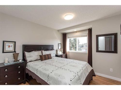 40 Alton Close, Red Deer, AB - Indoor Photo Showing Bedroom