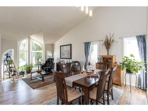 40 Alton Close, Red Deer, AB - Indoor Photo Showing Dining Room