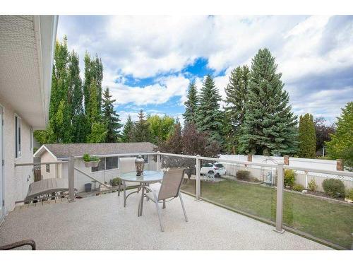 30 Abraham Close, Red Deer, AB - Outdoor