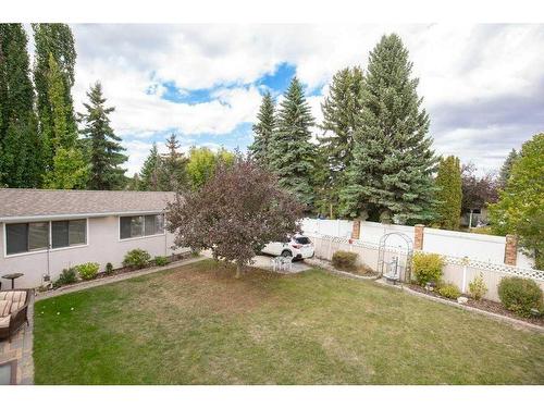 30 Abraham Close, Red Deer, AB - Outdoor